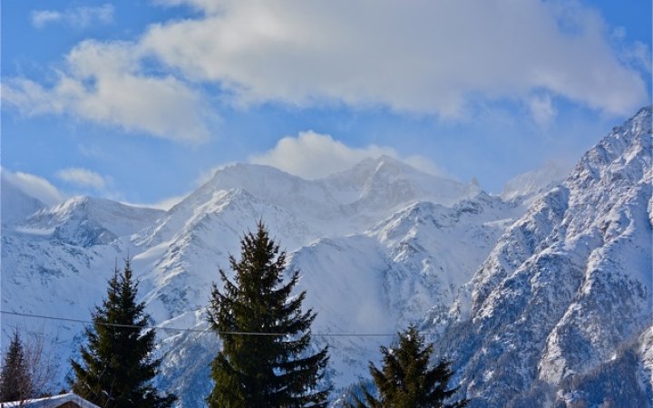 Schlafzimmerblick-Süden: Weisshorn-Brunegghorn-Barrhörner